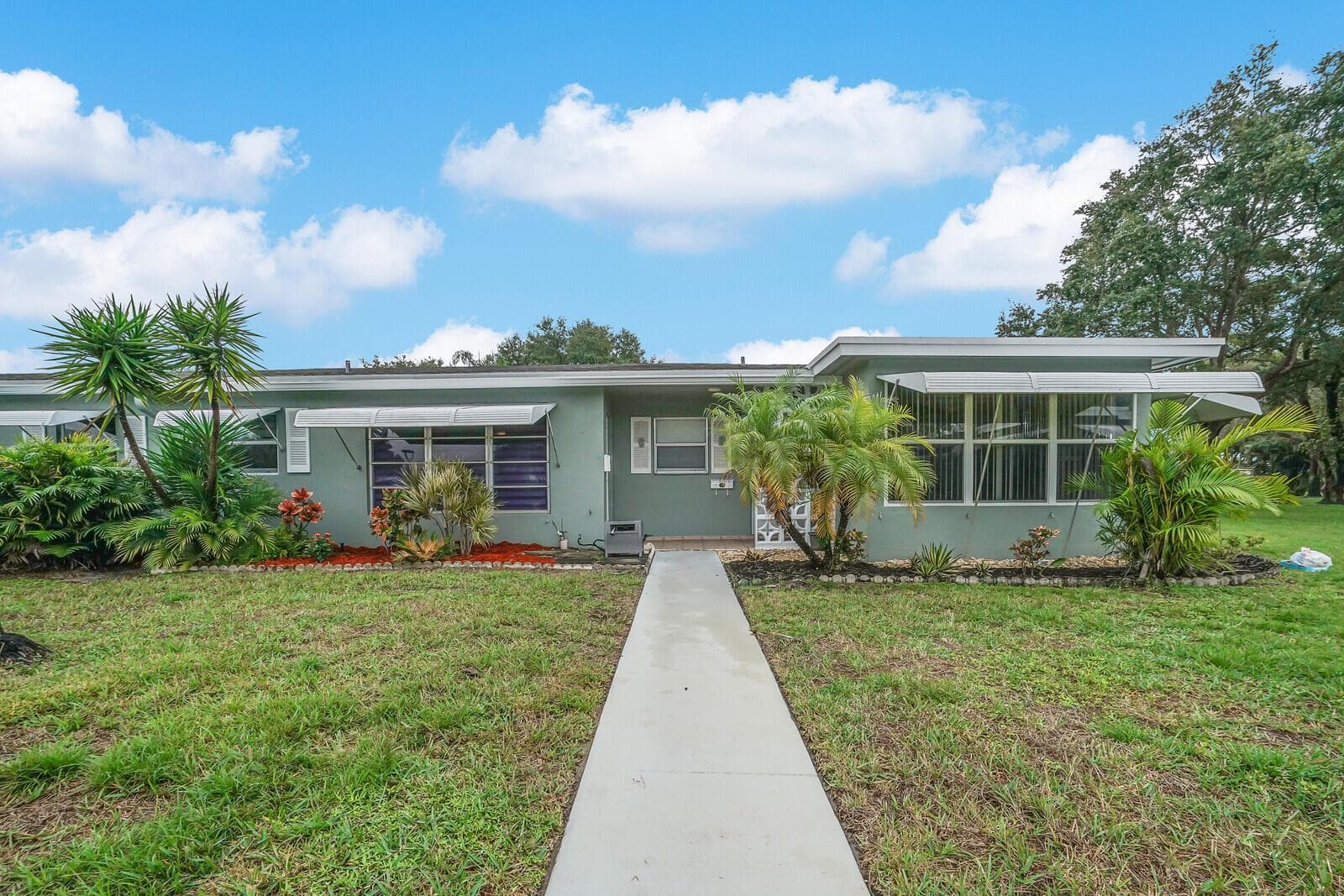 902 South Drive # C, Delray Beach FL 33445 photo 2
