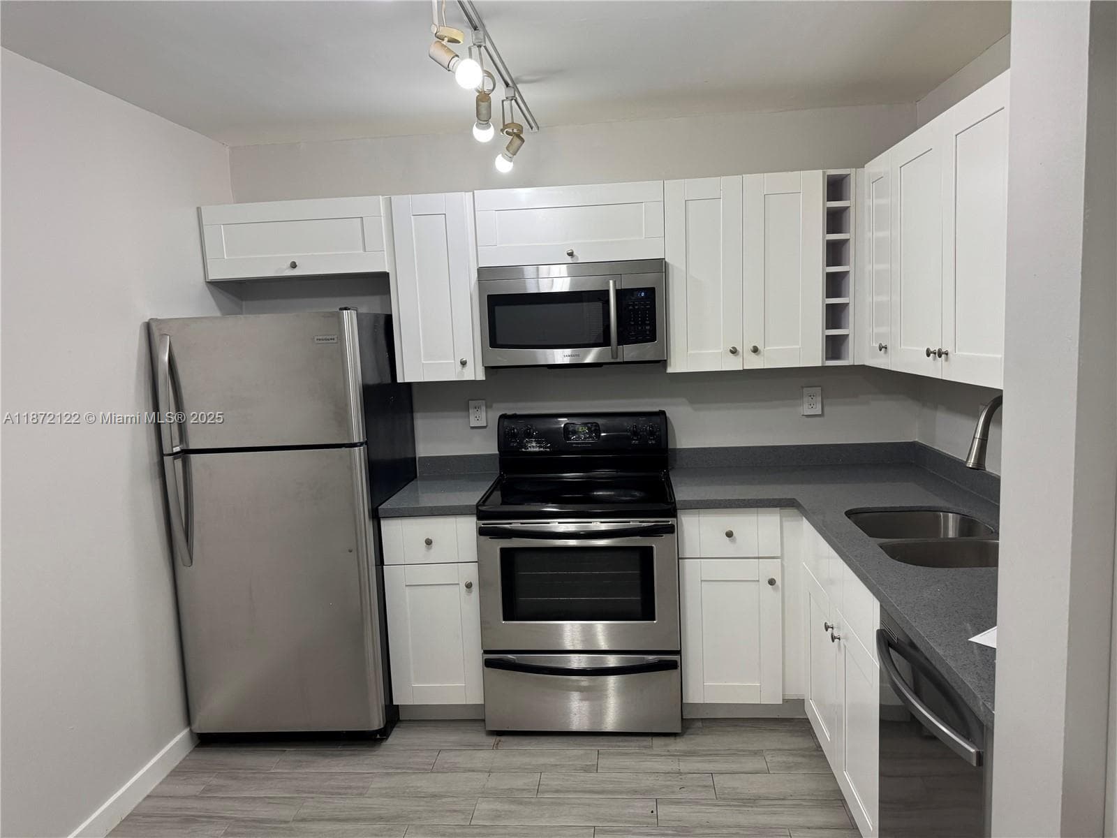 721 N Pine Island Rd # 201, Plantation FL 33324 photo 5