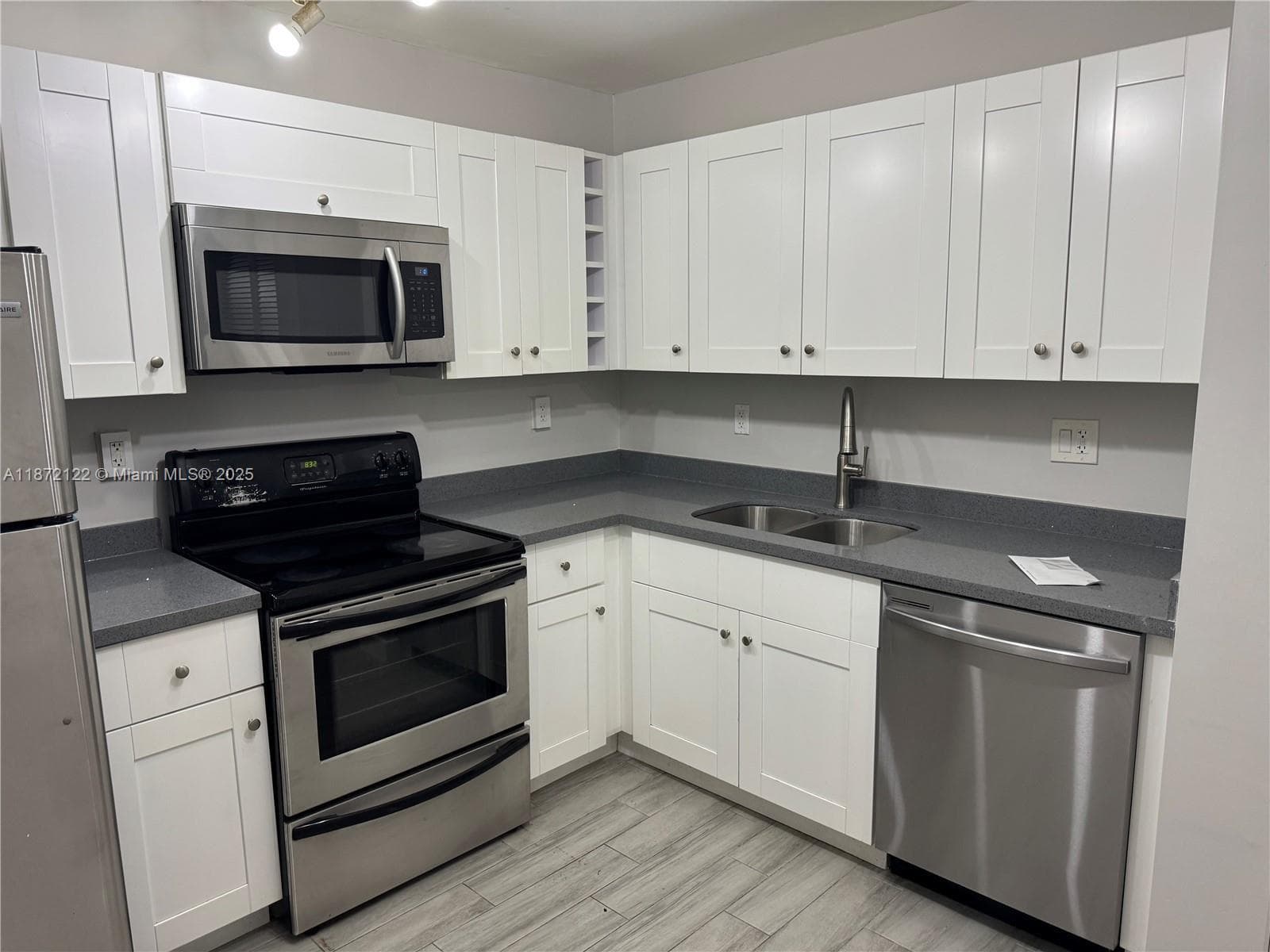 721 N Pine Island Rd # 201, Plantation FL 33324 photo 4