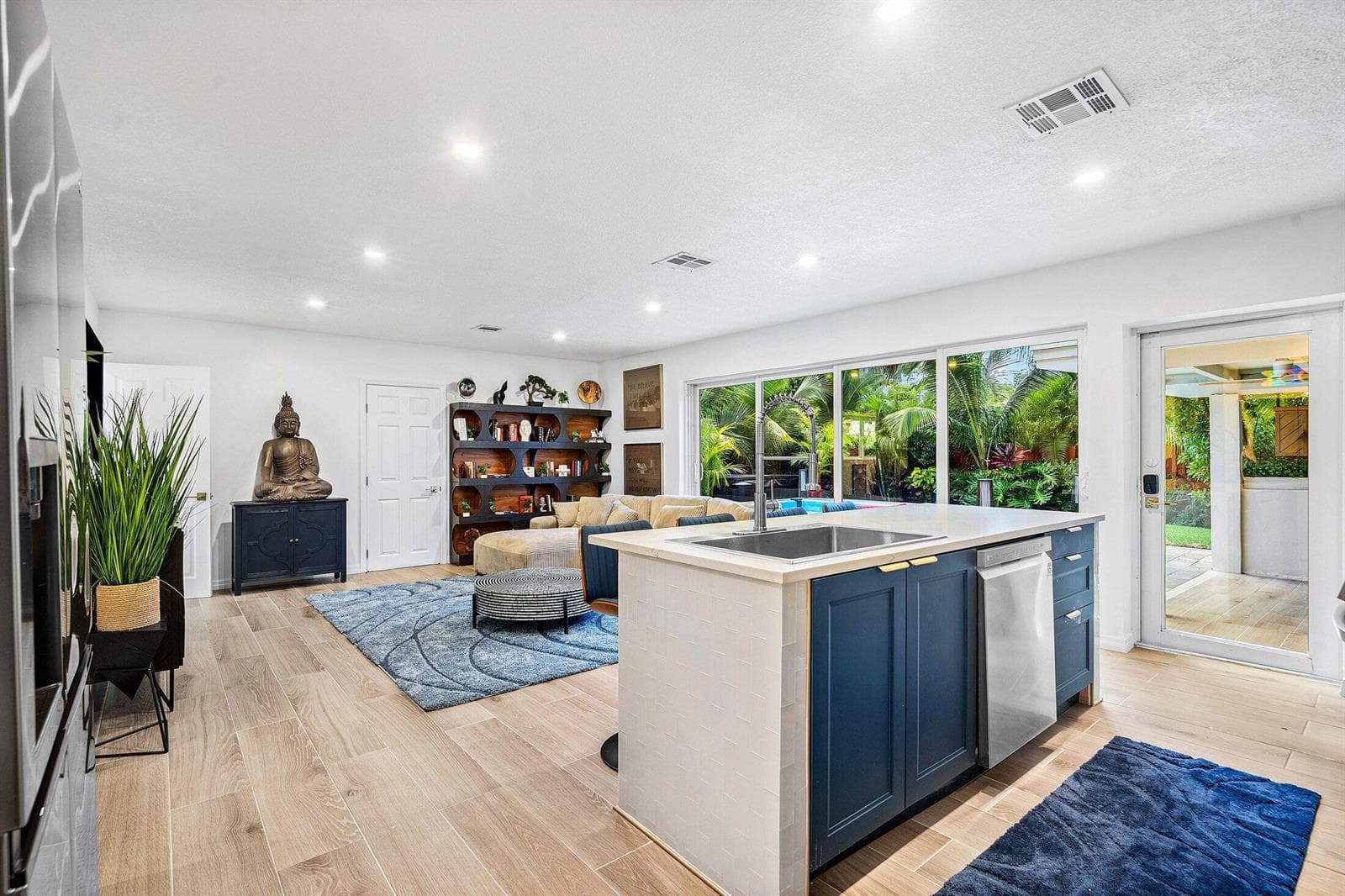 2041 NE 30th Street, Fort Lauderdale FL 33306 photo 4