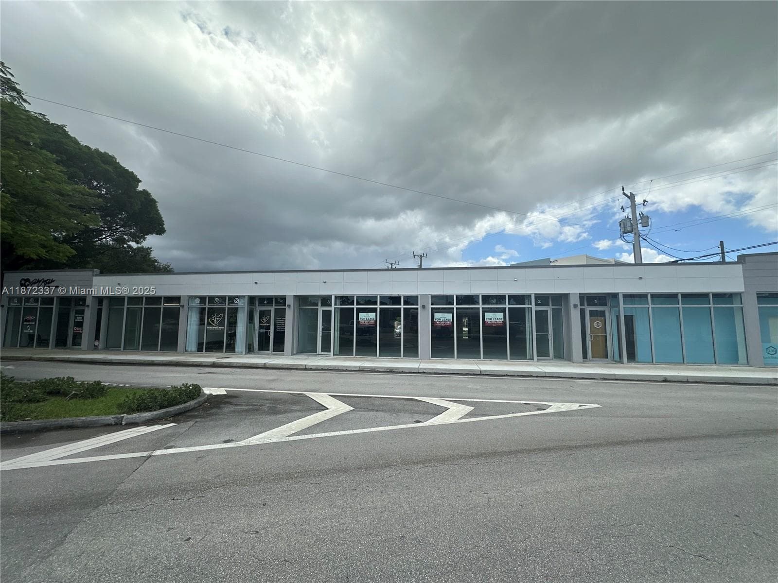 10 S Royal Poinciana Blvd # 3, Miami Springs FL 33166