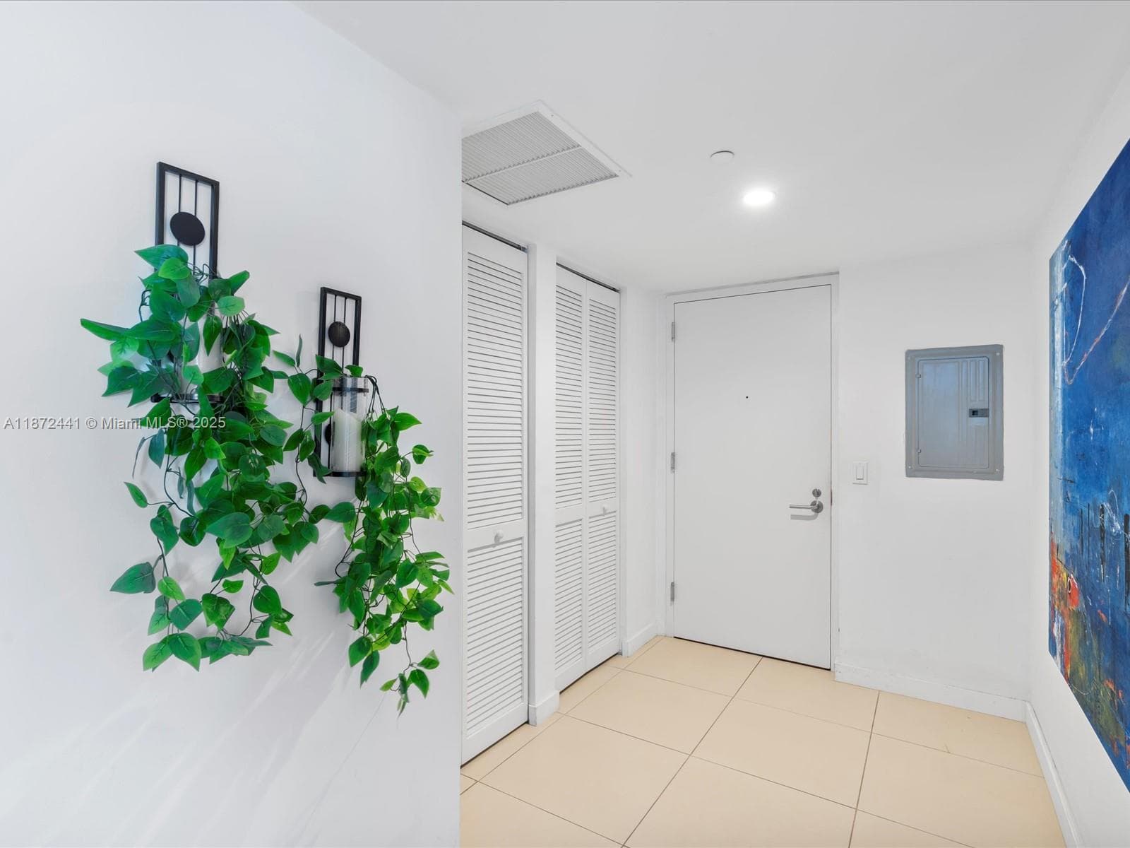 31 SE 6th St # 802, Miami FL 33131 photo 2