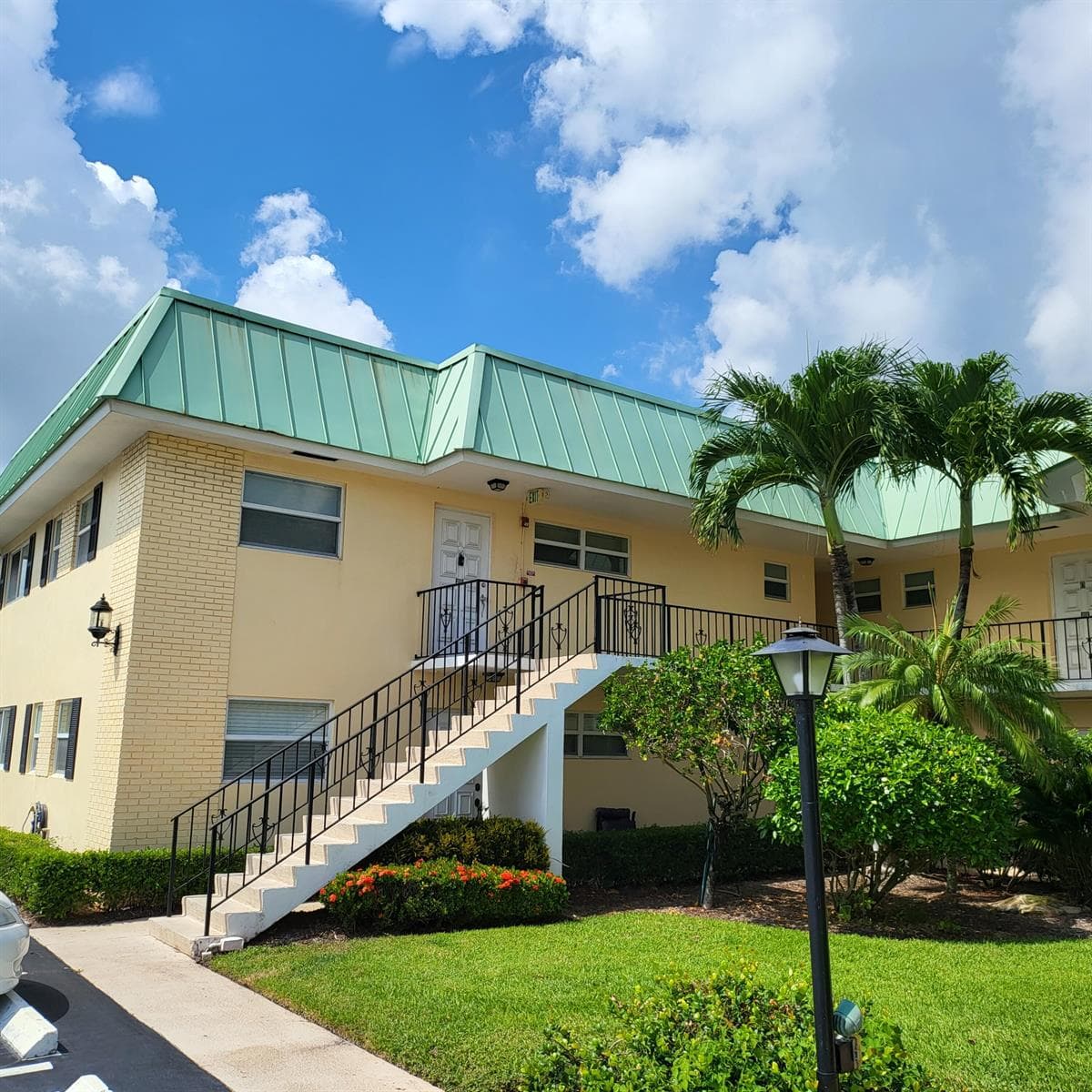 23 Colonial Club Drive # 200, Boynton Beach FL 33435 photo 2