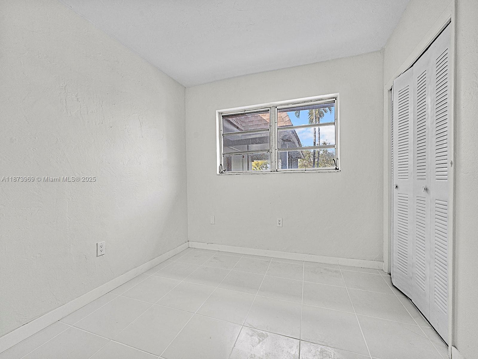 10305 SW 40th St # 0, Miami, FL 33165 photo 3