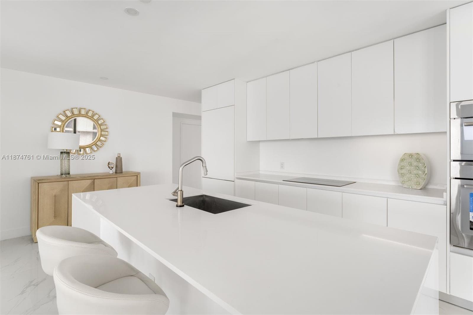 700 NE 24th St # 2201, Miami FL 33137 photo 4