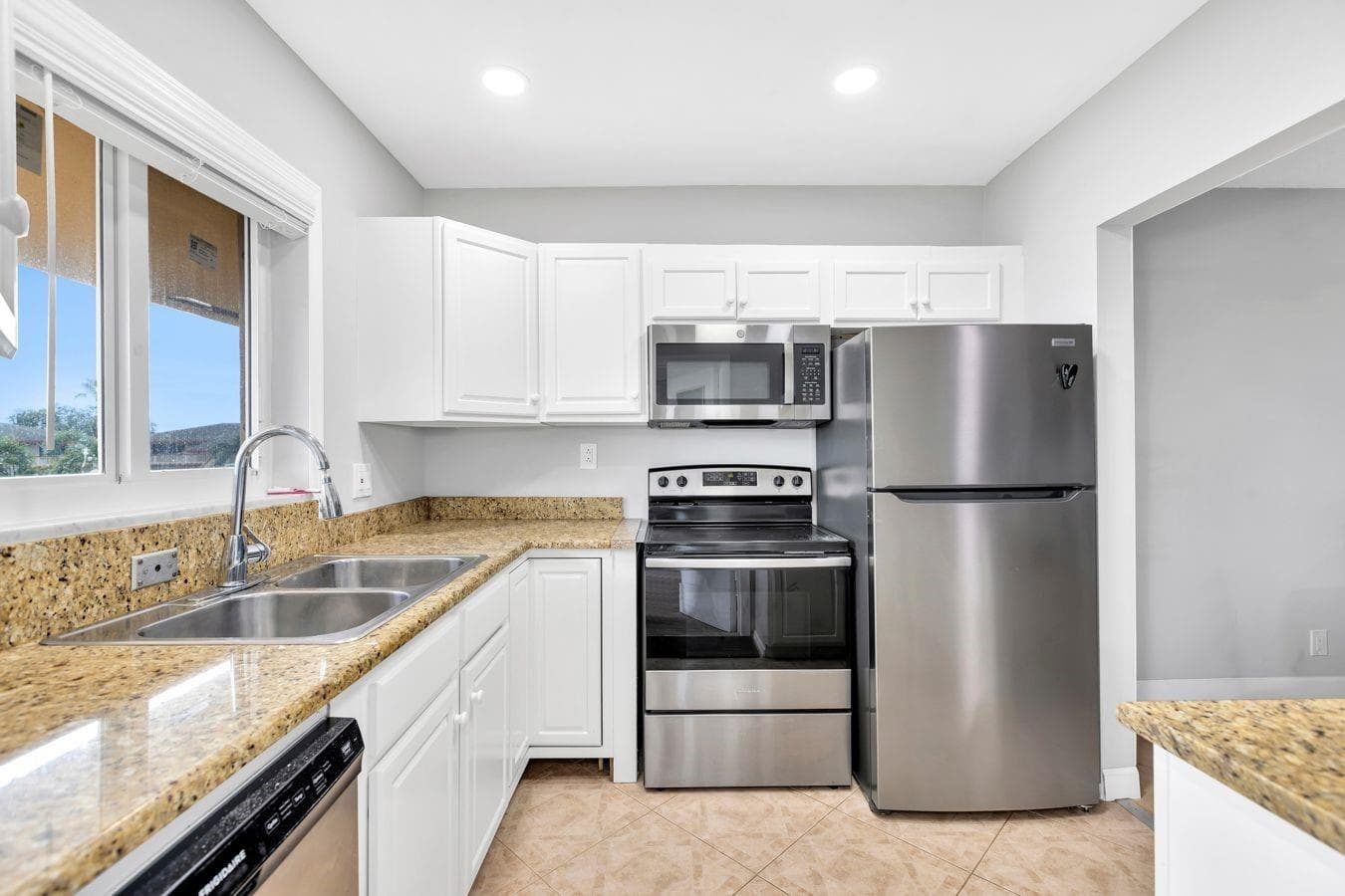 5300 Washington Street # D308, Hollywood FL 33021 photo 5