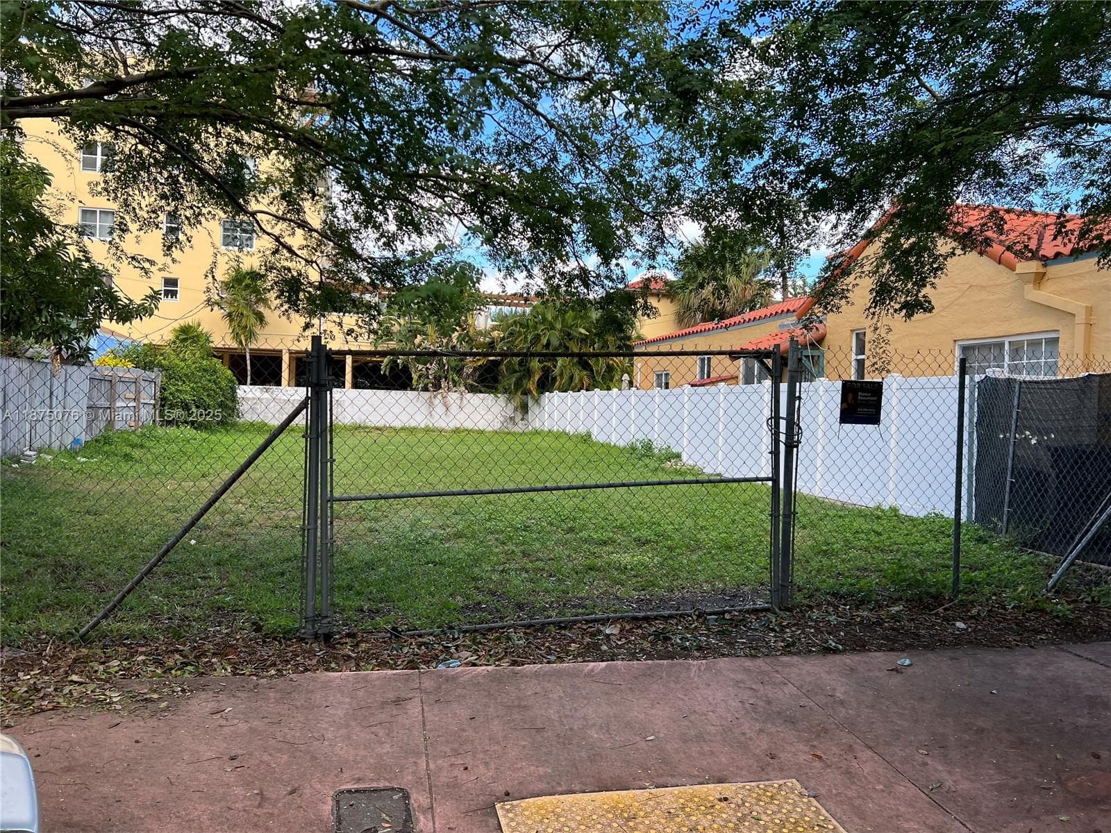935 2nd St, Miami Beach FL 33139 photo 3