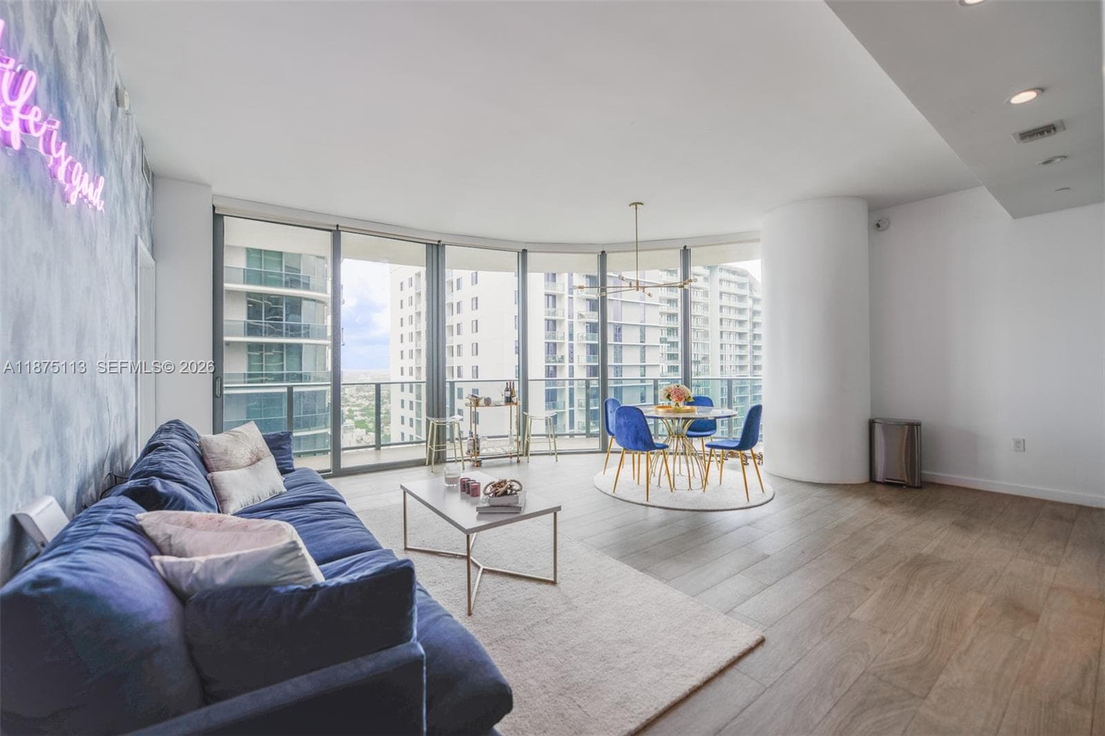 45 SW 9th ST # 4108, Miami FL 33130 photo 2