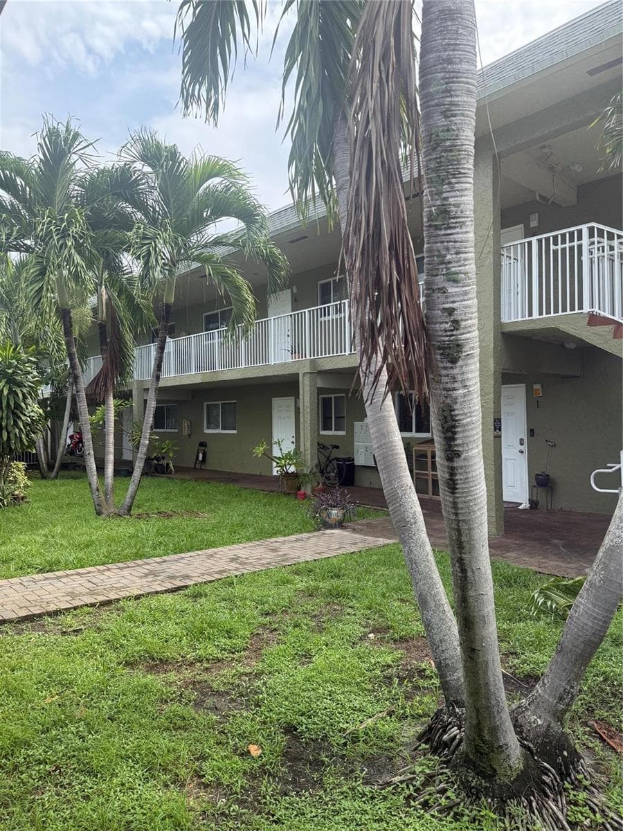 835 NE 18th Court, Fort Lauderdale, FL 33305 photo 2