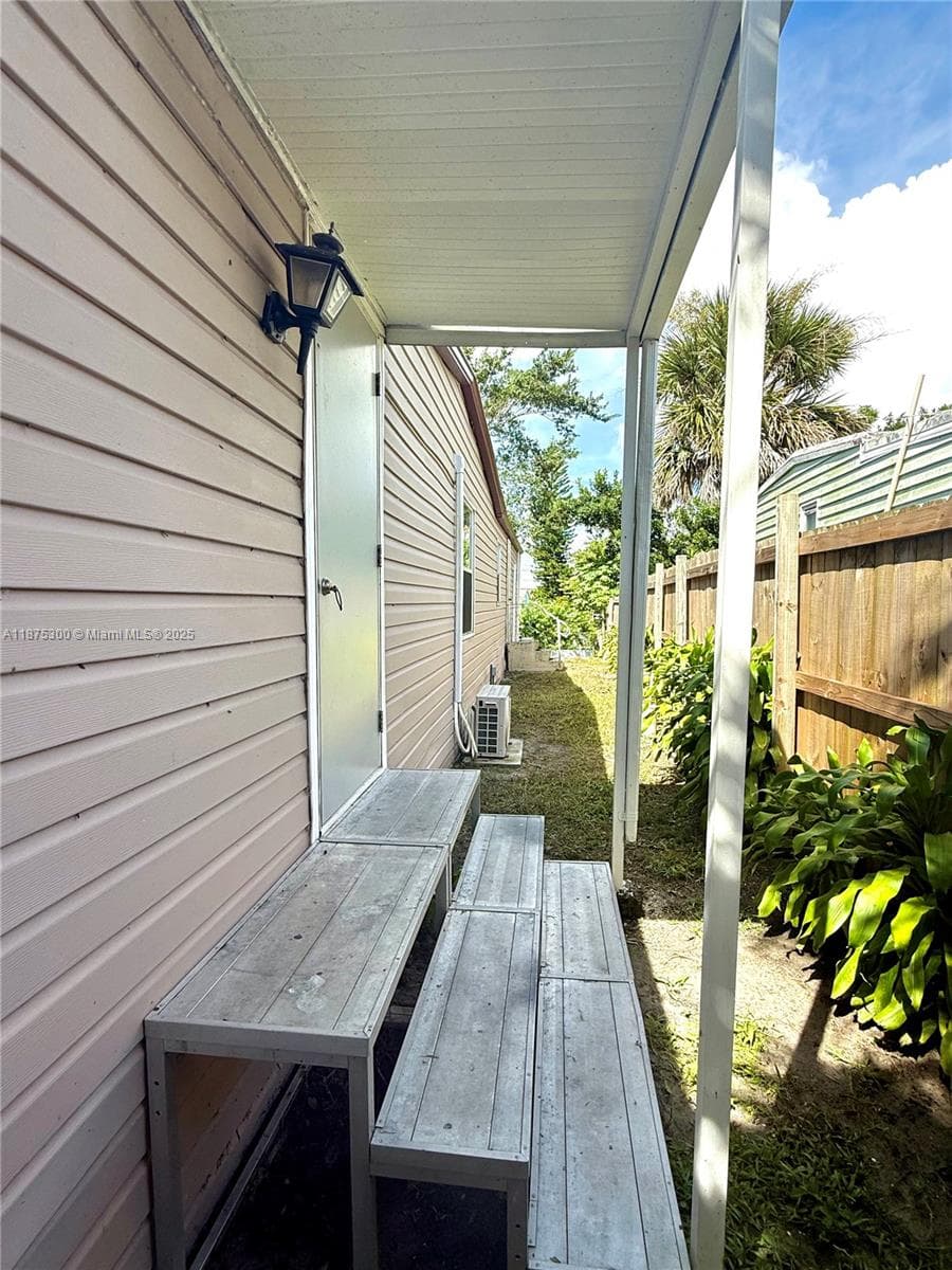 3603 SE 35th Ave, Other City - In The State Of Florida FL 34974 photo 2