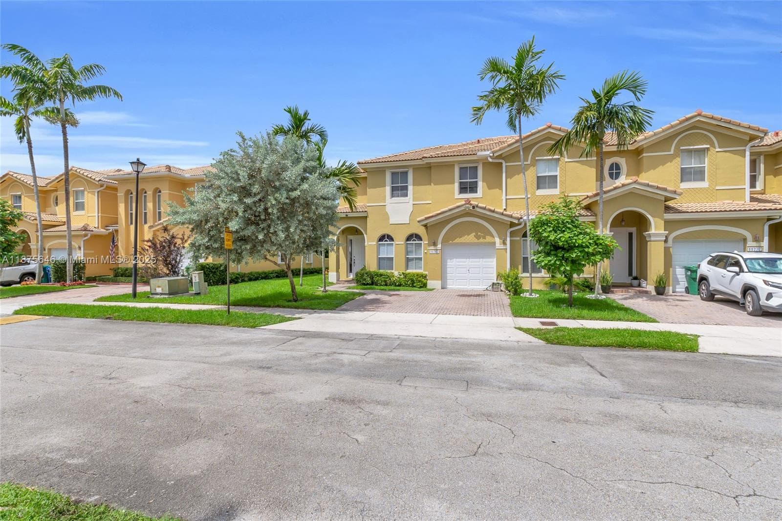 11742 SW 137th Pl, Miami FL 33186 photo 2