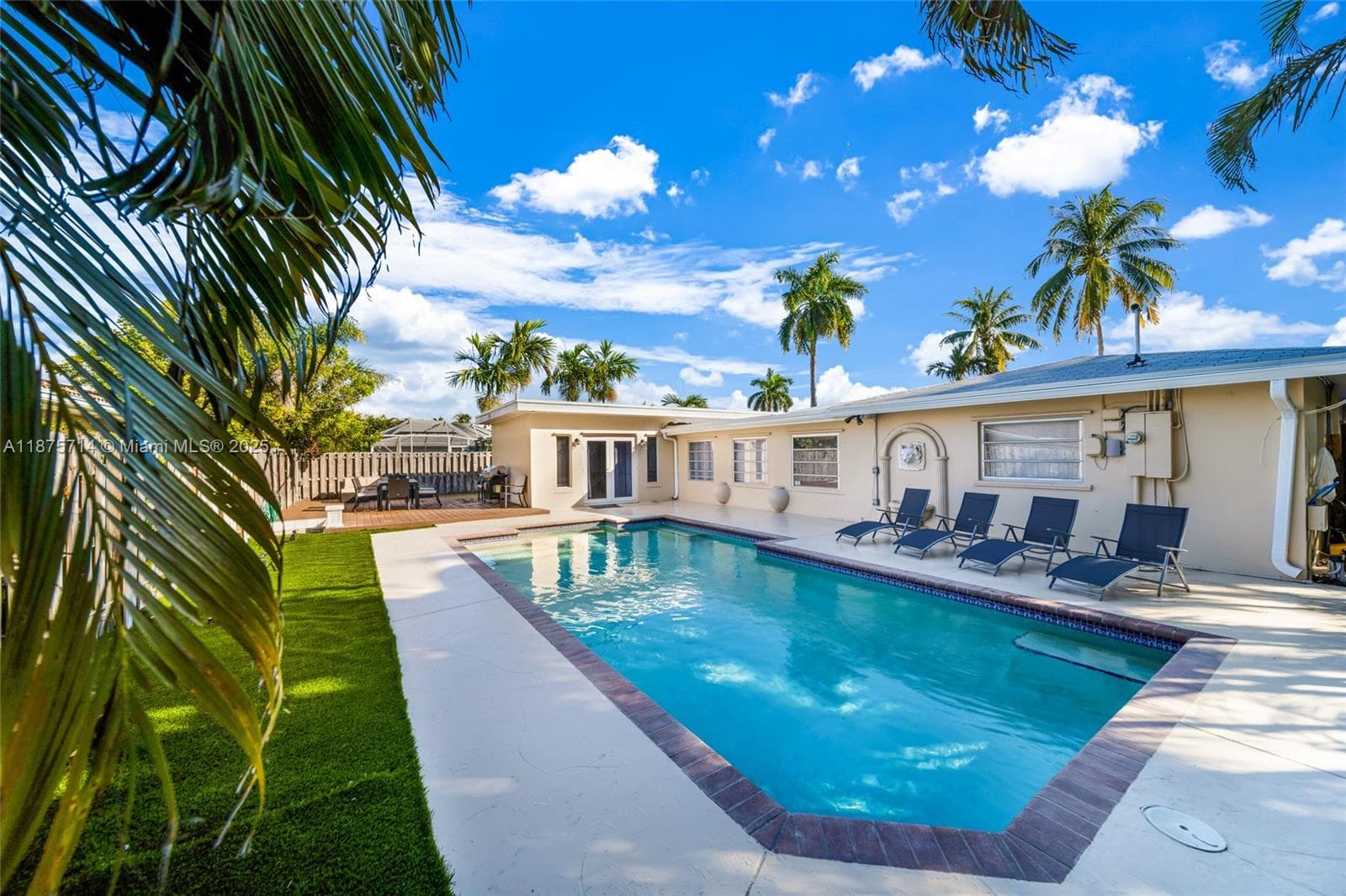 241 Oceanic Ave, Lauderdale By The Sea FL 33308