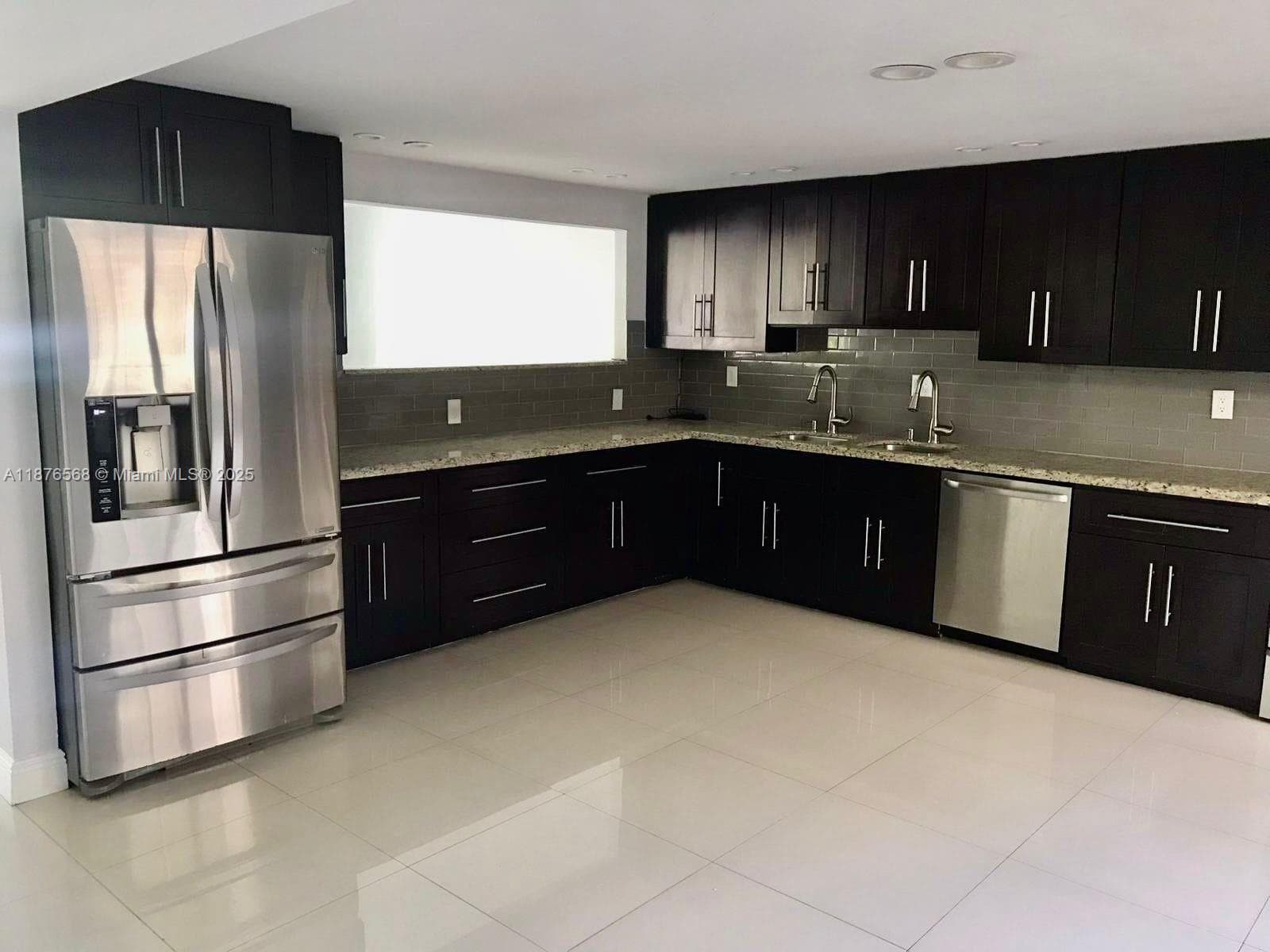 20381 NE 30th Ave # 7, Aventura FL 33180