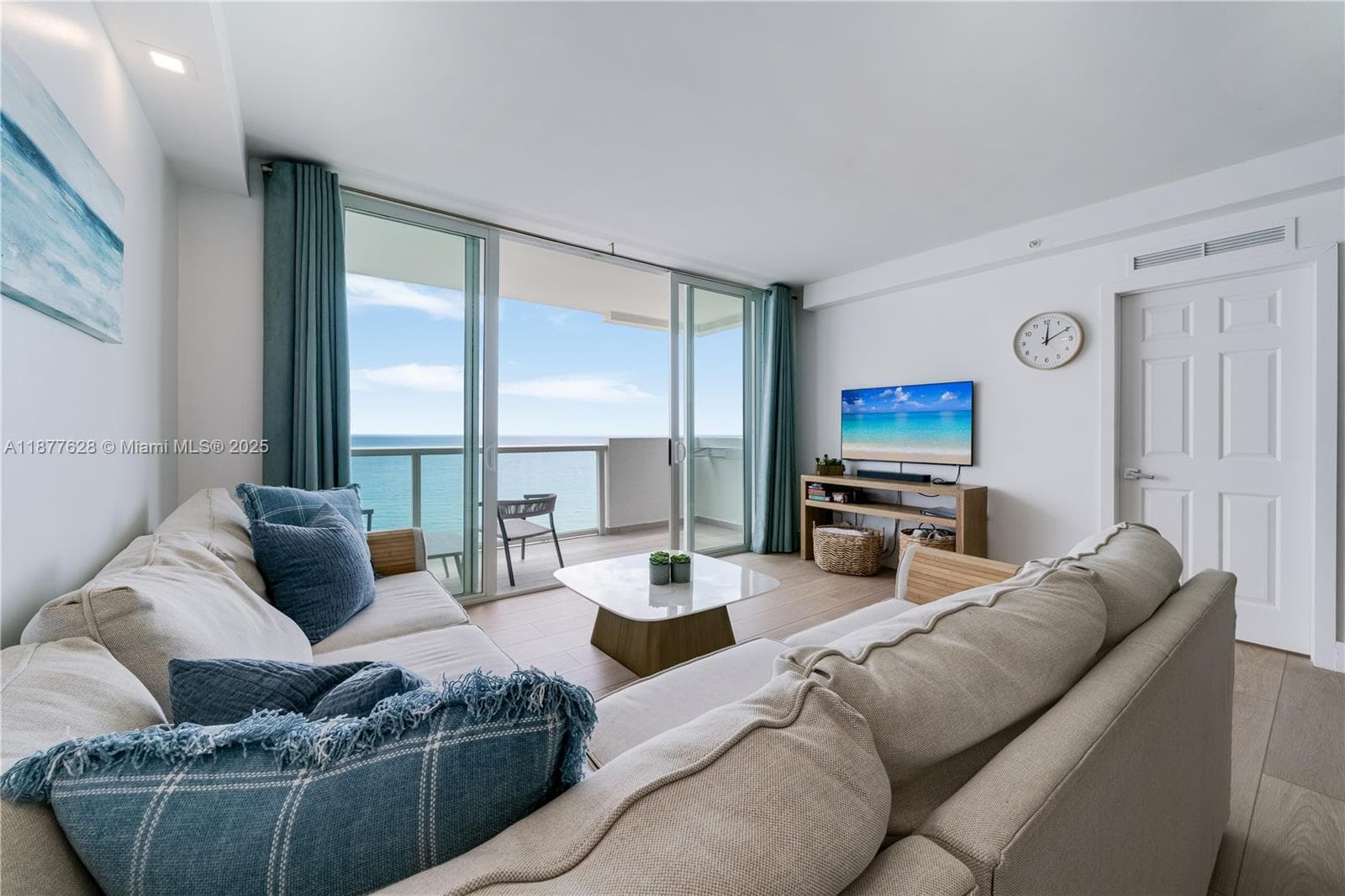 5601 Collins Ave # 1011, Miami Beach FL 33140 photo 2