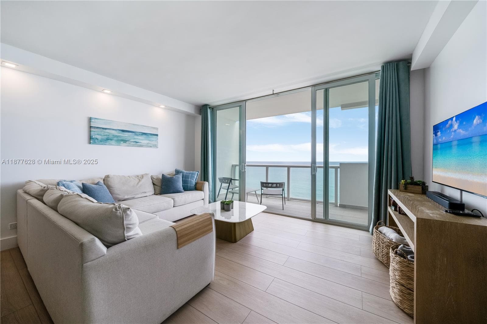 5601 Collins Ave # 1011, Miami Beach FL 33140 photo 3