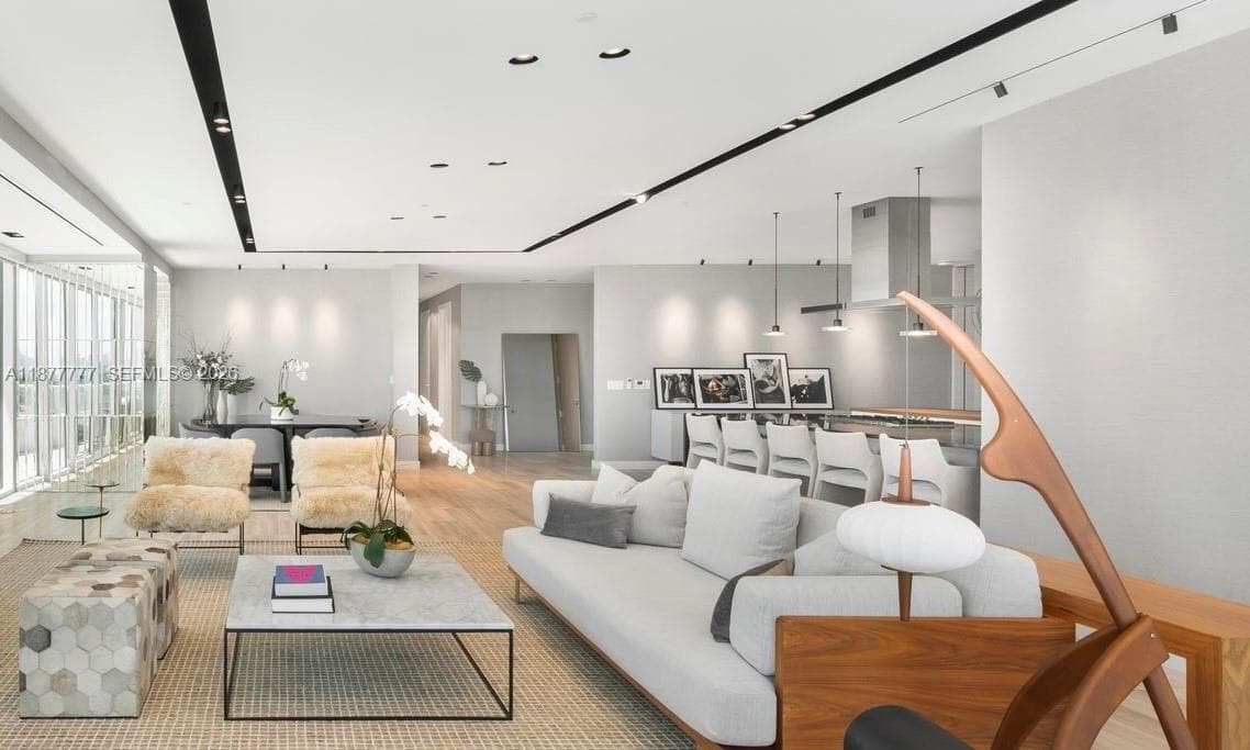 4701 N Meridian Ave # 512, Miami Beach FL 33140 photo 4