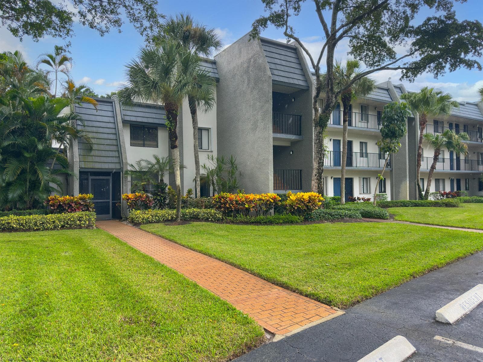 4803 Esedra Court, Lake Worth FL 33467 photo 2