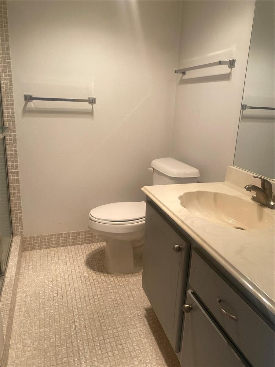 408 Grantham A # 408, Deerfield Beach FL 33442 photo 5