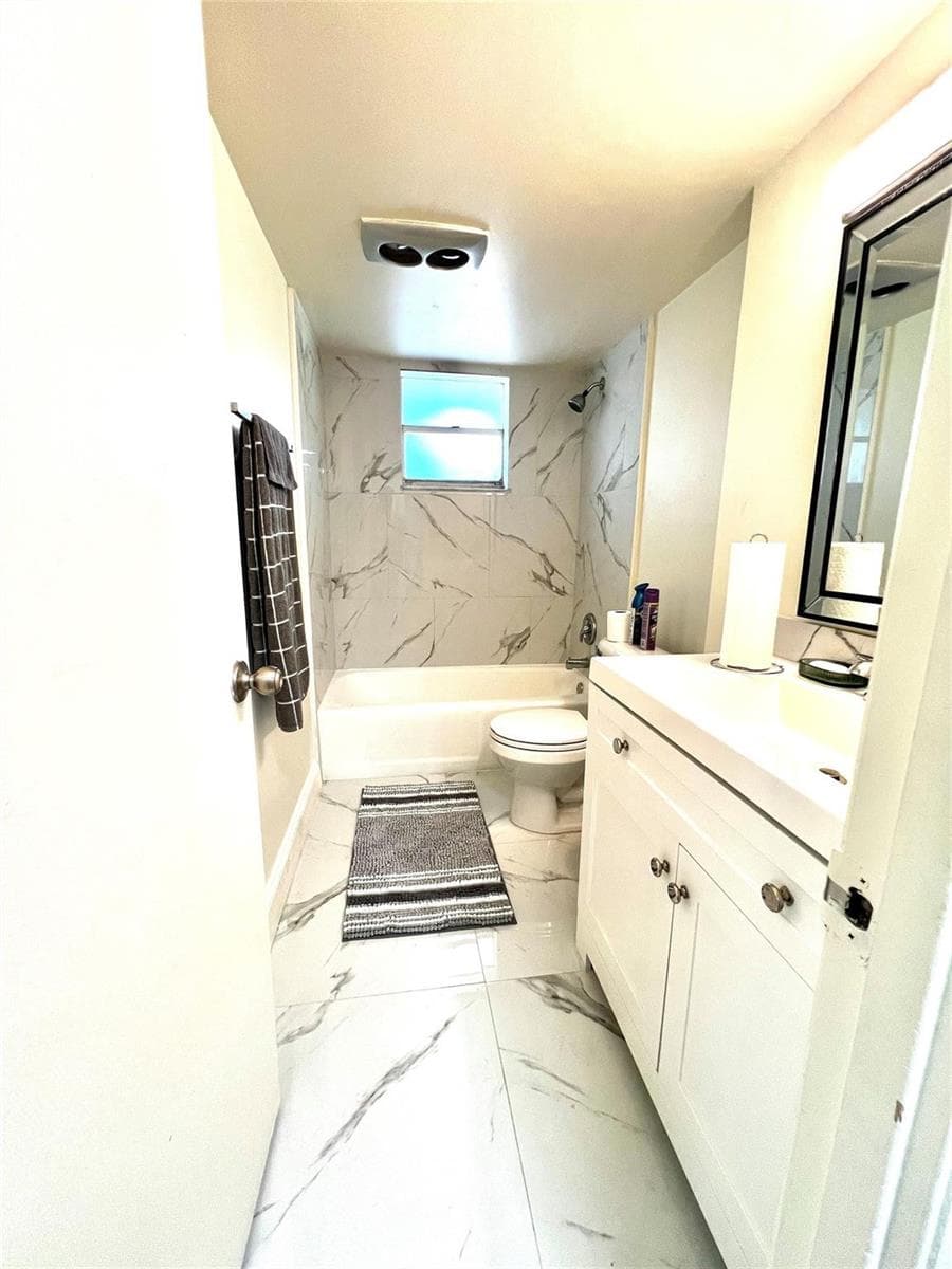 3080 Holiday Springs Boulevard # 301, Margate FL 33063 photo 2