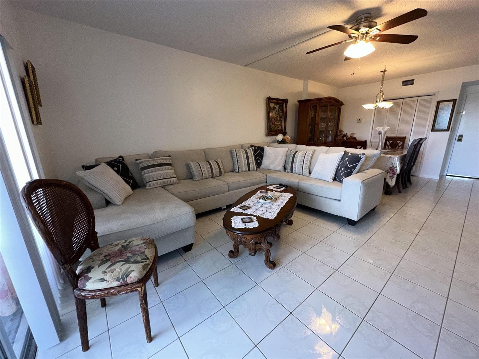 4330 Hillcrest Drive # 904, Hollywood FL 33021 photo 2