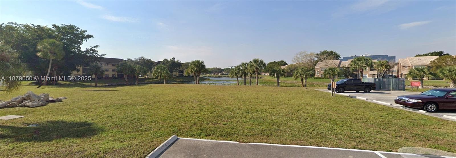 28 Nw Dr, Coral Springs FL 33065 photo 2