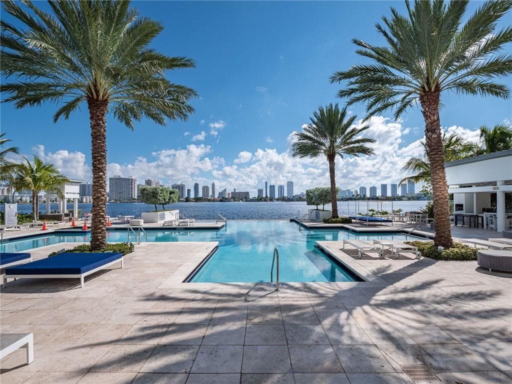 17111 Biscayne Boulevard SLIP 100, North Miami Beach FL 33160 photo 4