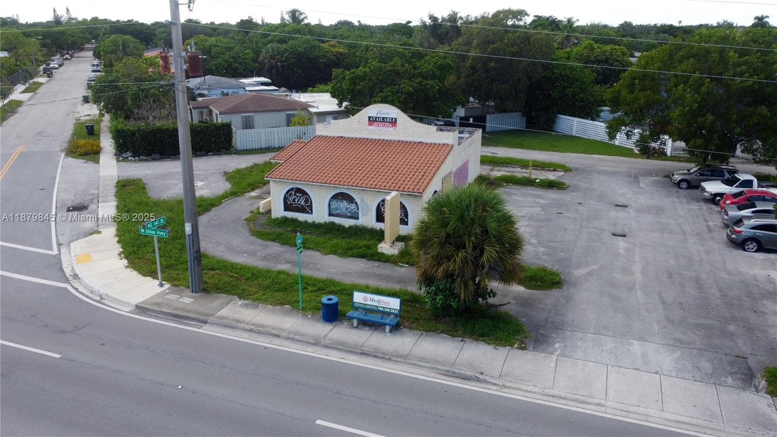 14100 W Dixie Hwy, North Miami FL 33161 photo 4