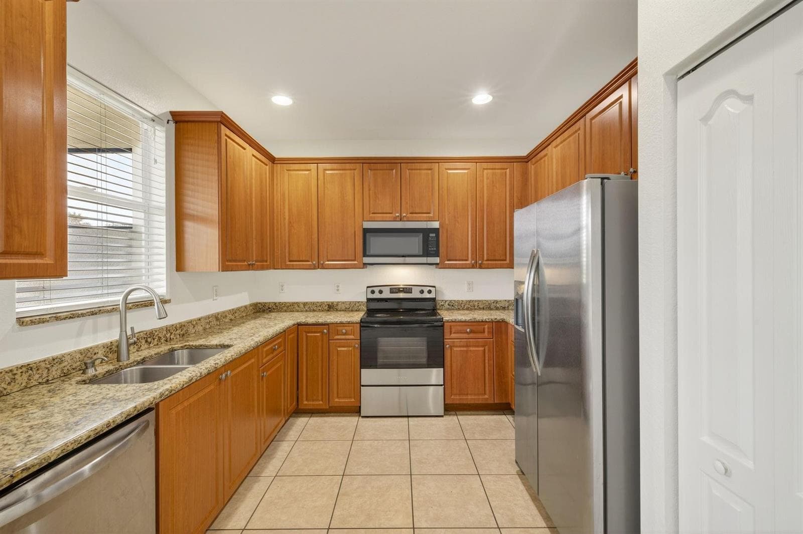 7029 Ambrosia Lane # 606, Naples FL 34119 photo 5