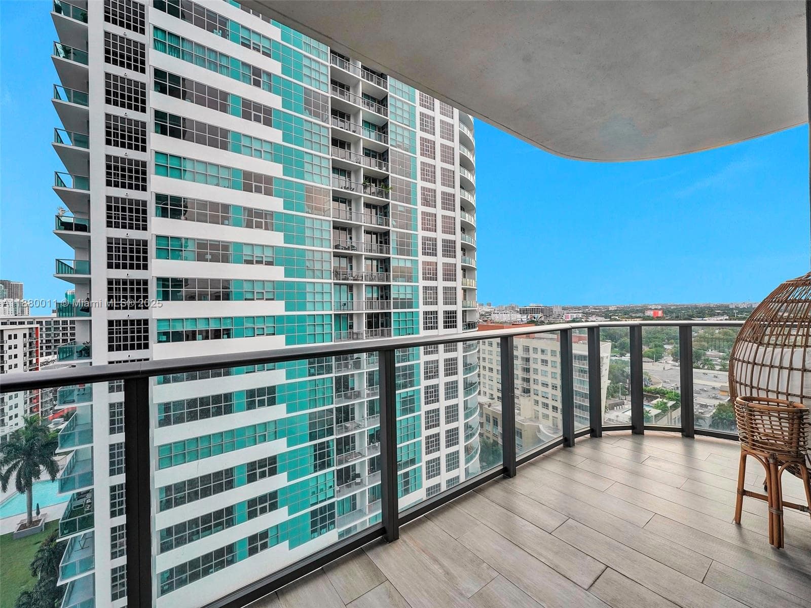 121 NE 34th St # 1601, Miami, FL 33137 photo 2