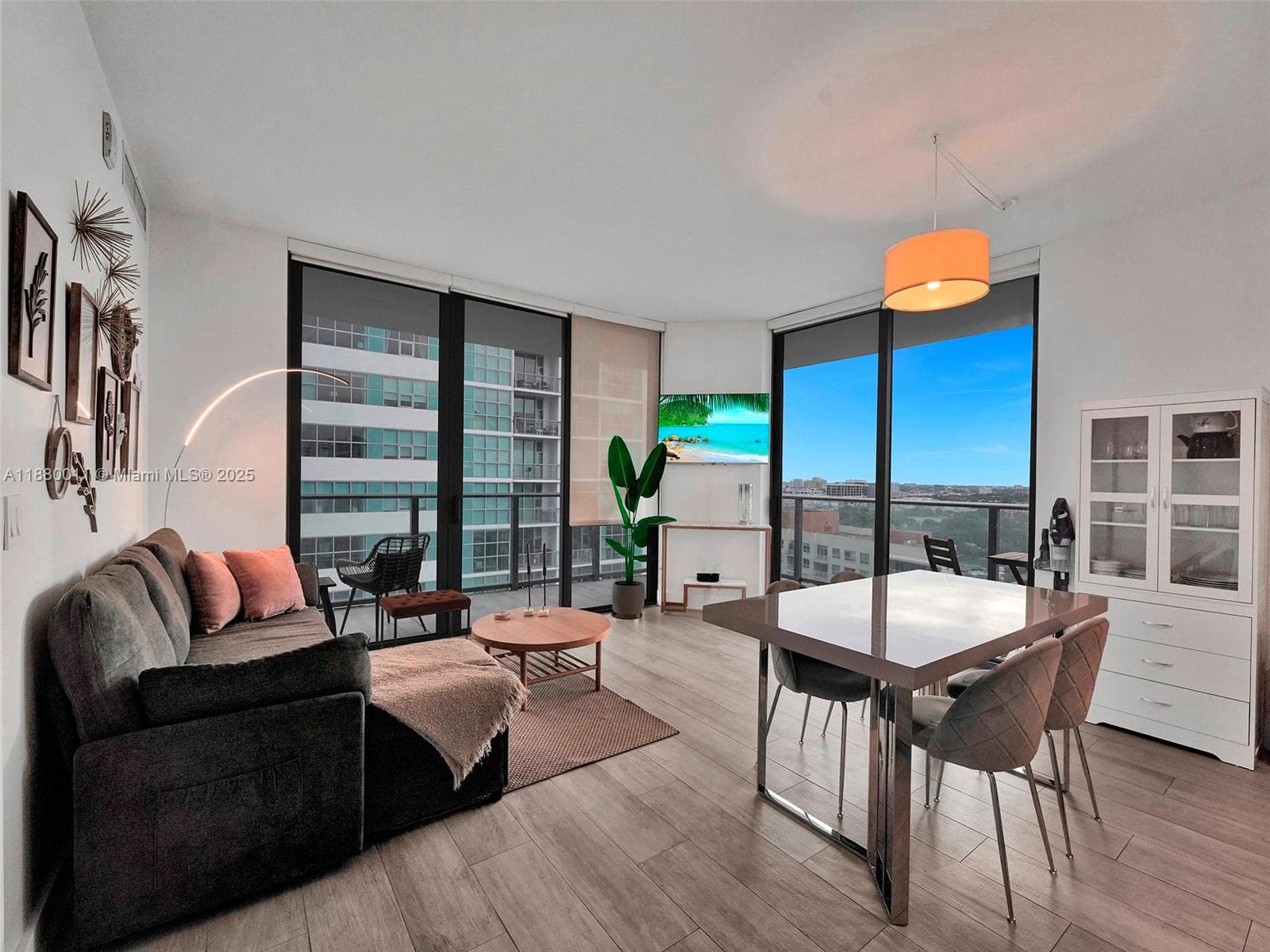 121 NE 34th St # 1601, Miami, FL 33137 photo 3