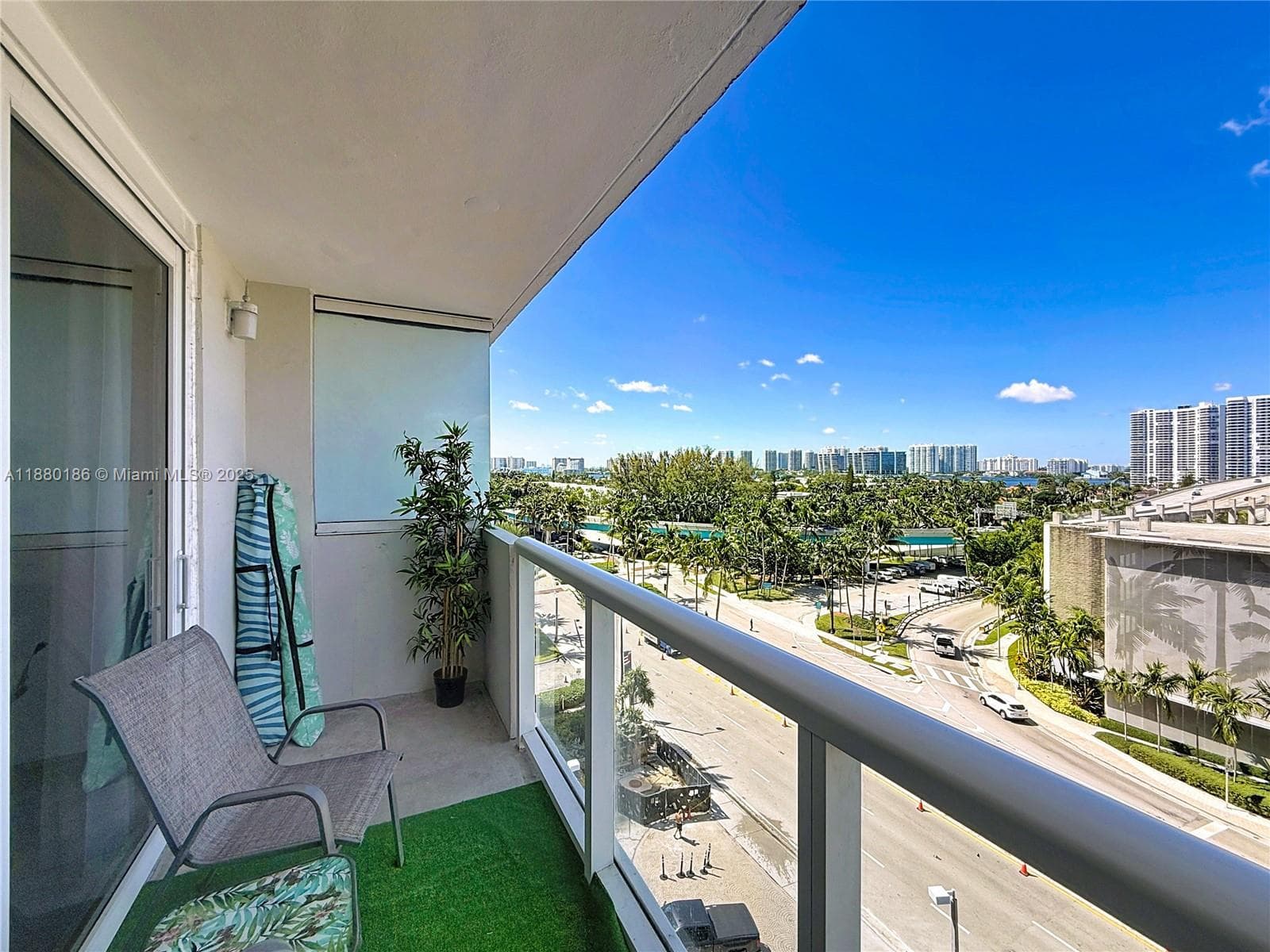 19201 Collins Ave # 636, Sunny Isles Beach FL 33160 photo 2