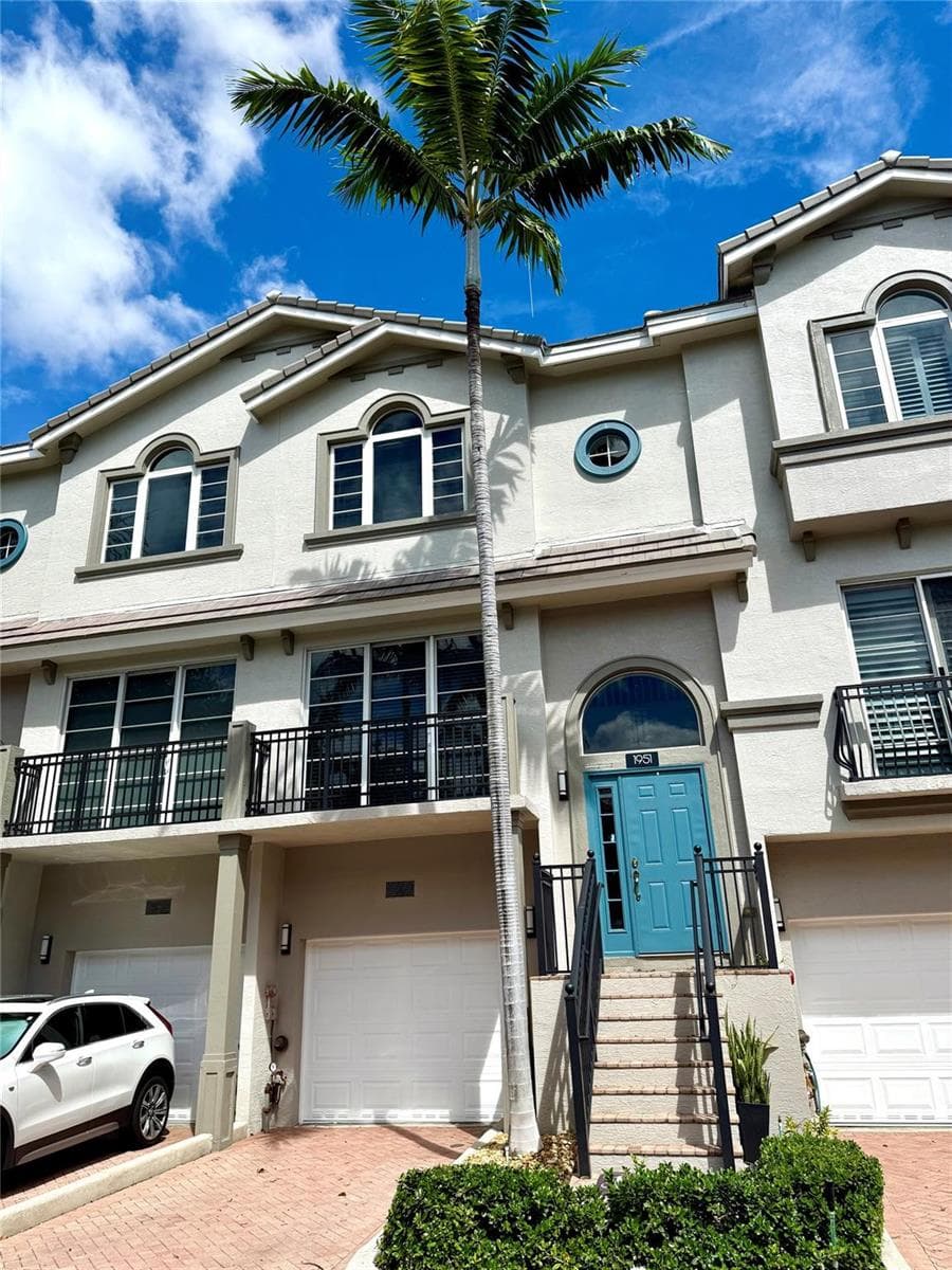 1951 Coral Heights Boulevard # 402, Oakland Park FL 33308 photo 3