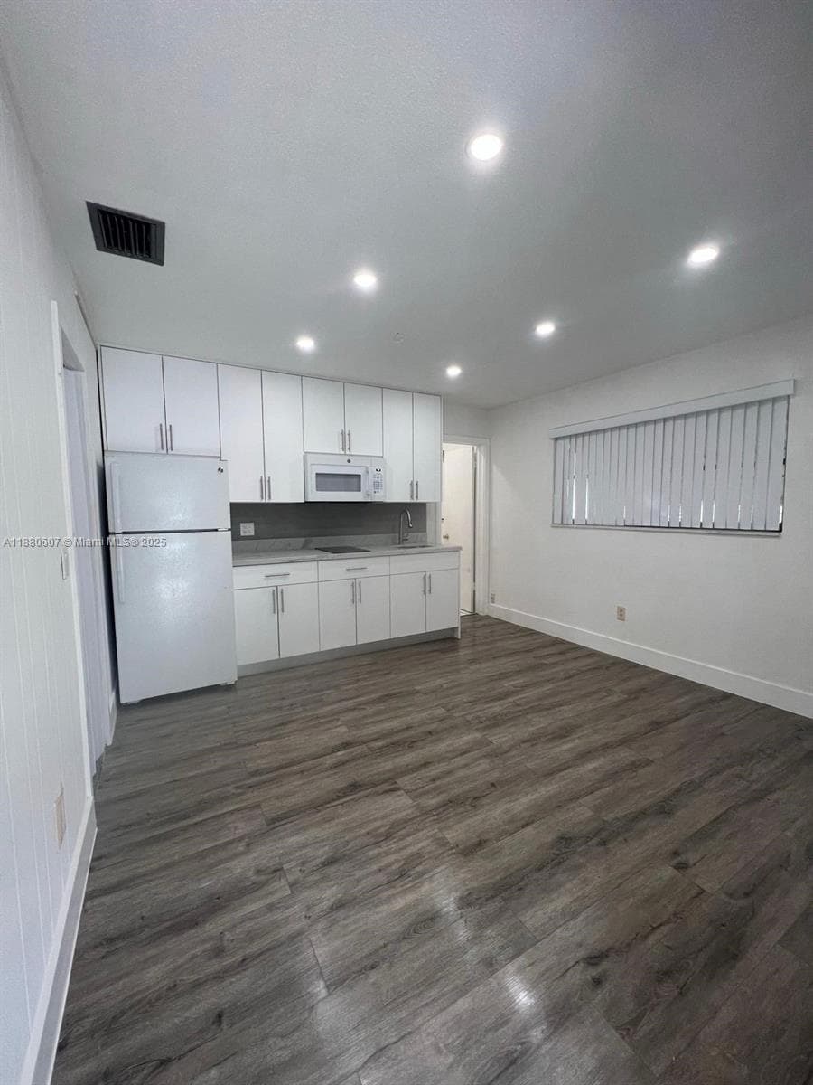 222 SW 8th St # C, Dania Beach FL 33004 photo 4