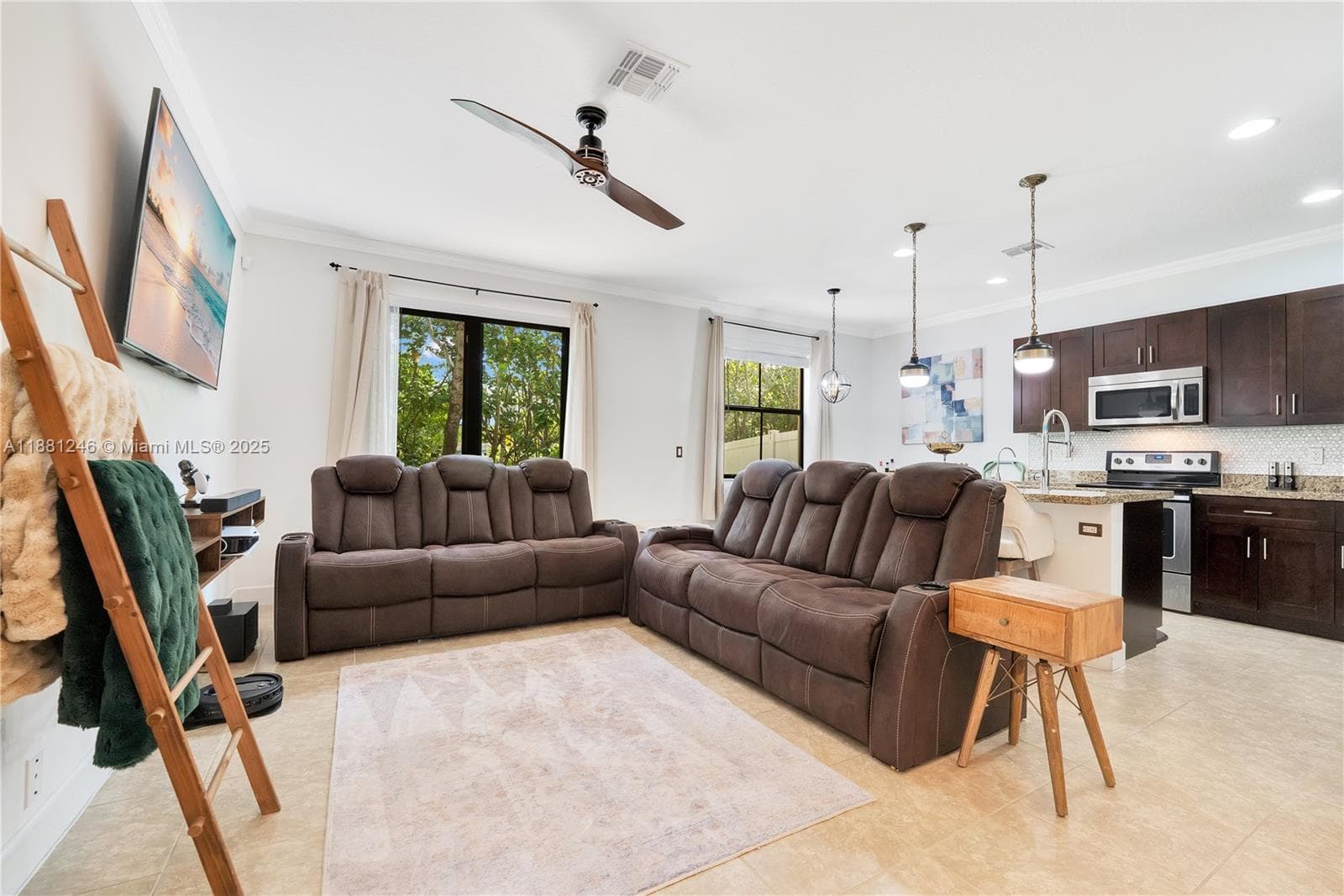5904 NW 46th Ln, Tamarac, FL 33319 photo 3