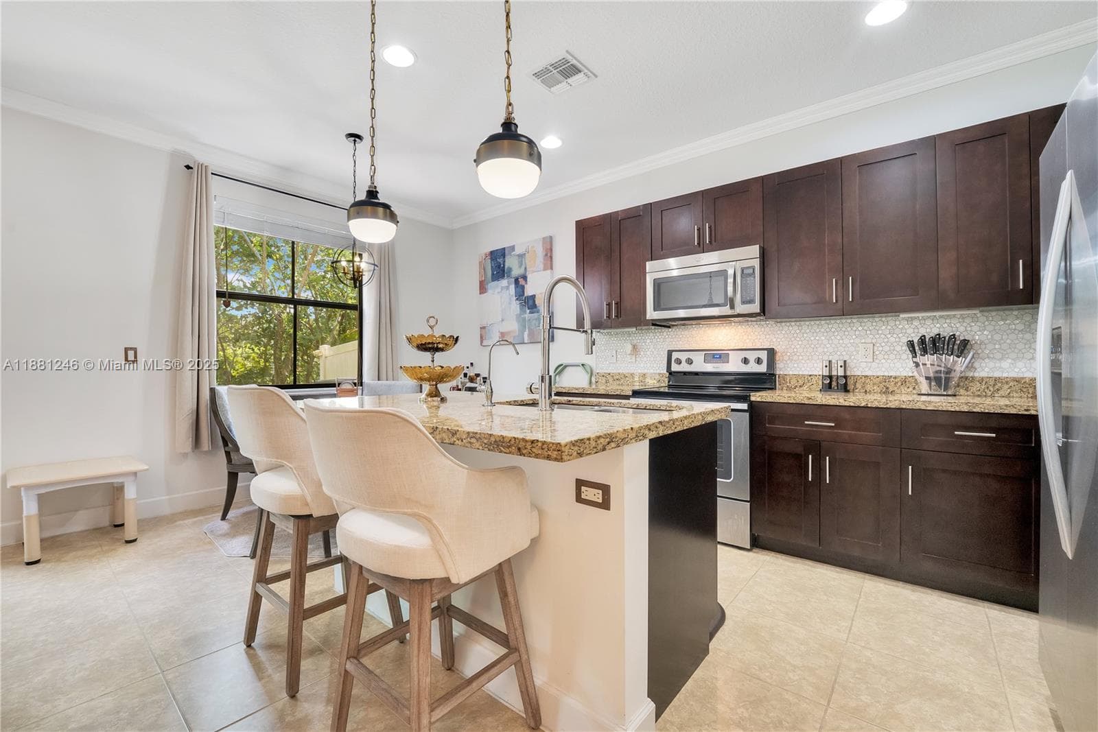 5904 NW 46th Ln, Tamarac, FL 33319 photo 4
