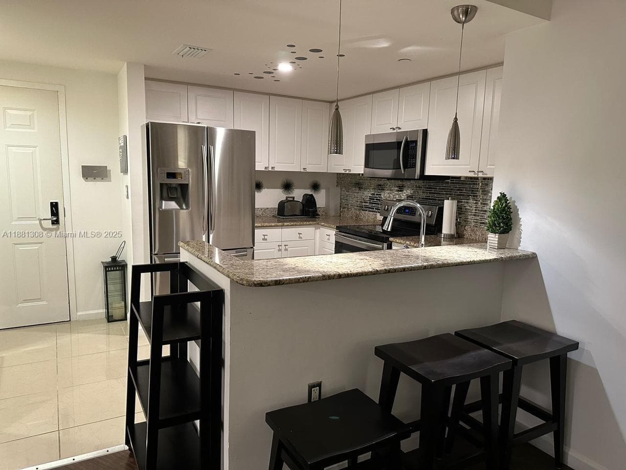 19501 S W country Club dr # 1706, Aventura FL 33180 photo 4