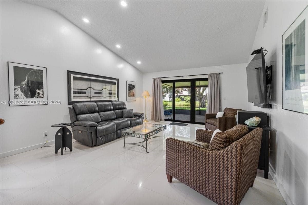 16273 Laurel Dr # 7, Weston FL 33326 photo 4