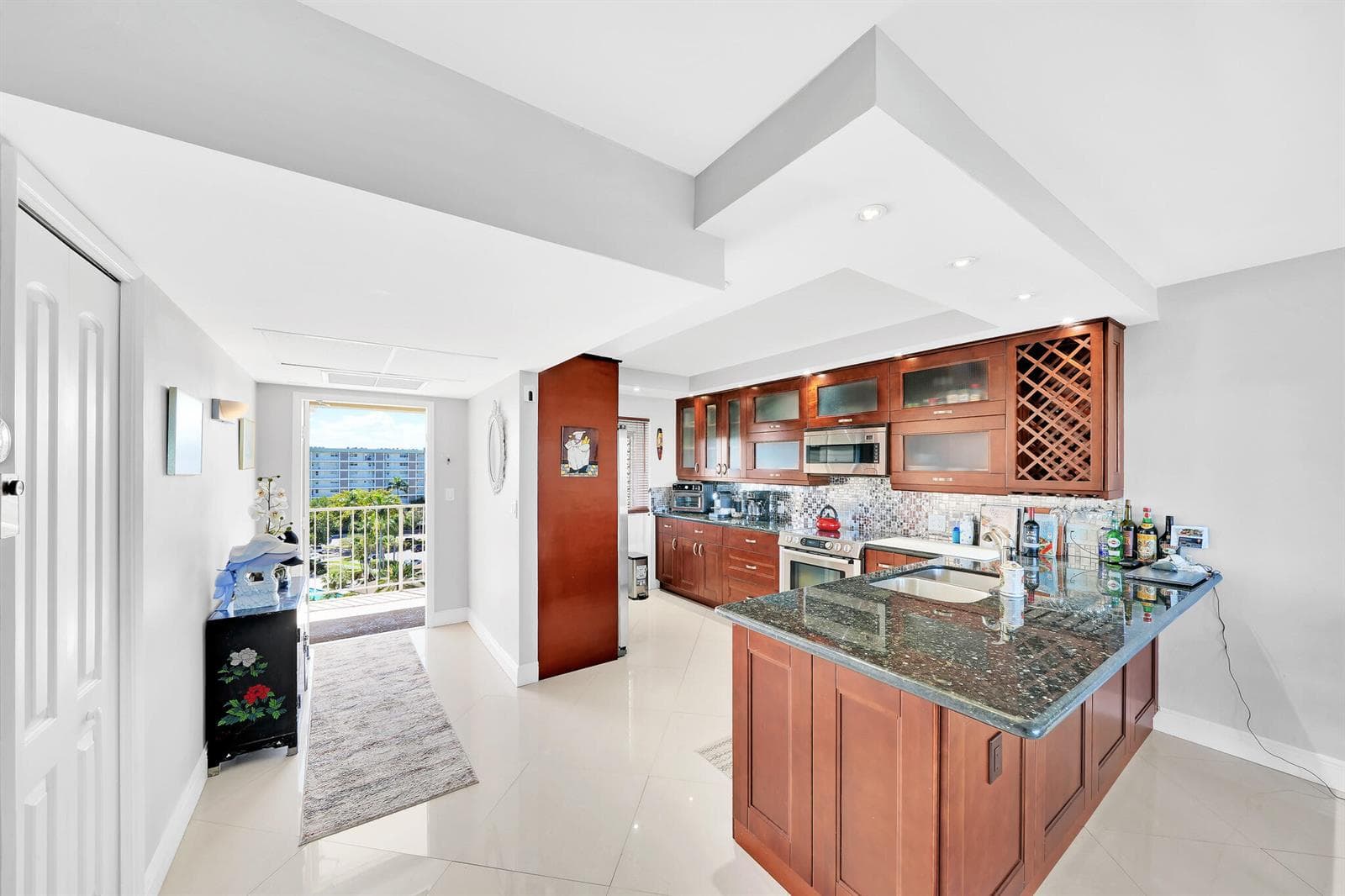 2940 N Course Drive # 811, Pompano Beach FL 33069 photo 3