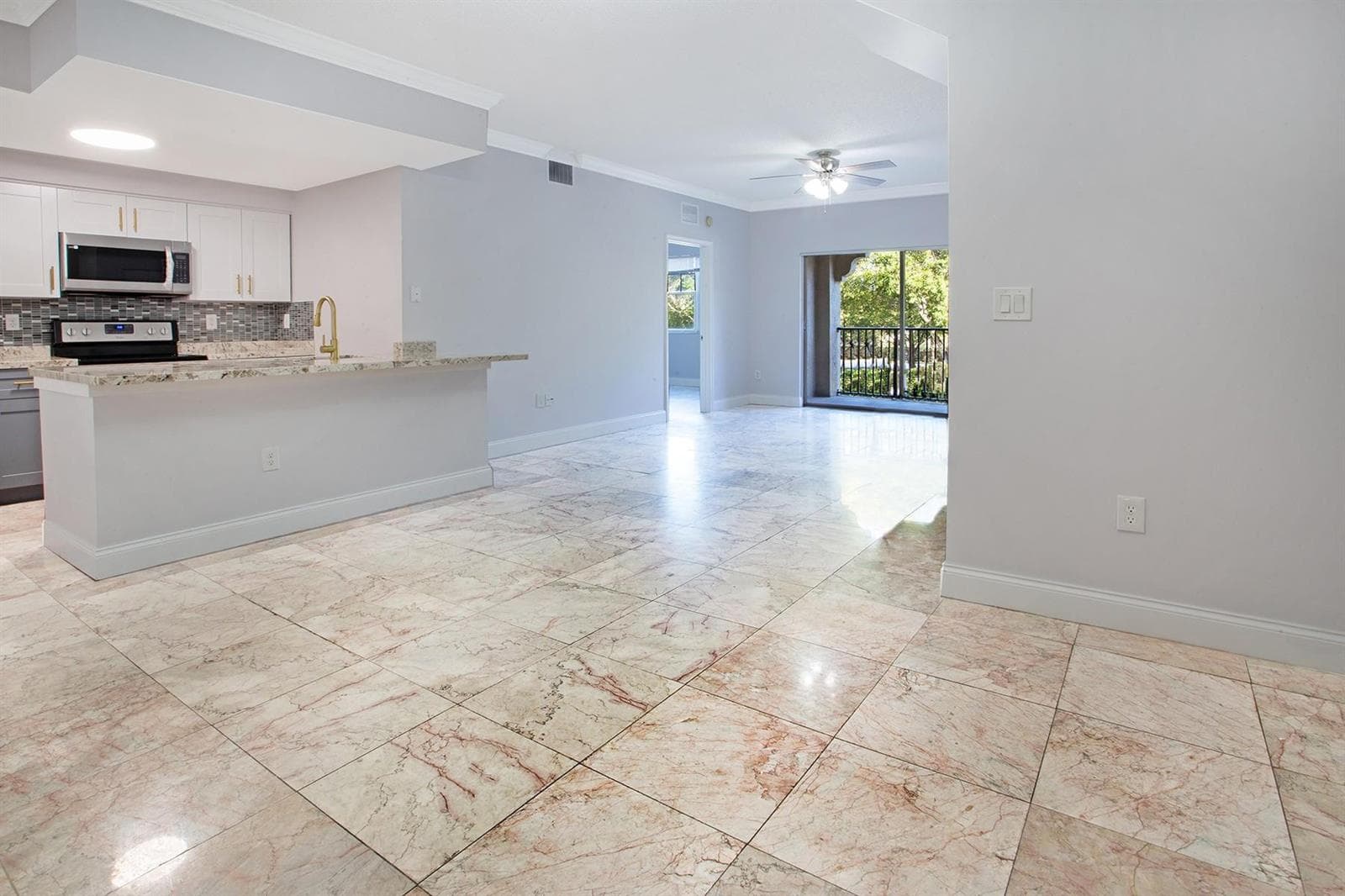 5860 W Sample Road # 204, Coral Springs FL 33067 photo 3