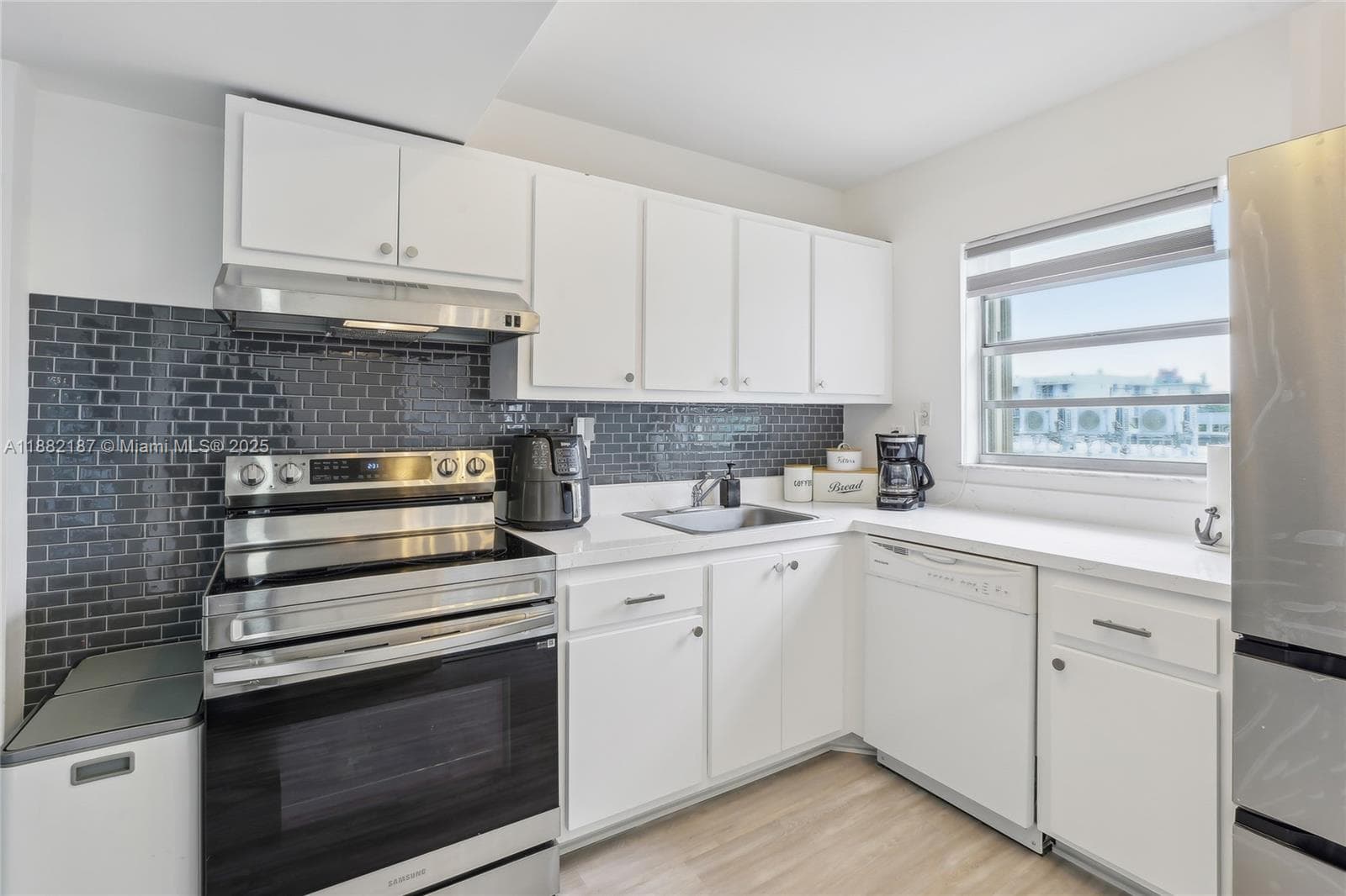 1345 West Avenue # 304, Miami Beach FL 33139 photo 2