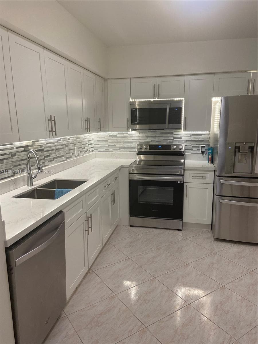 1301 NE 7th St # 106, Hallandale Beach FL 33009 photo 2