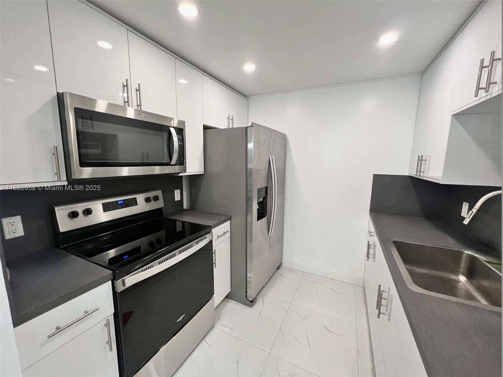 200 SW 132nd Way # 203L, Pembroke Pines FL 33027