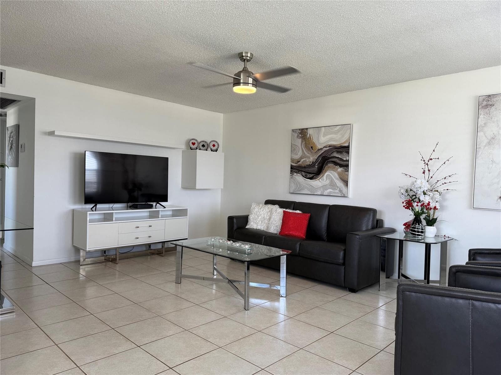 144 Farnham F, Deerfield Beach FL 33442 photo 2