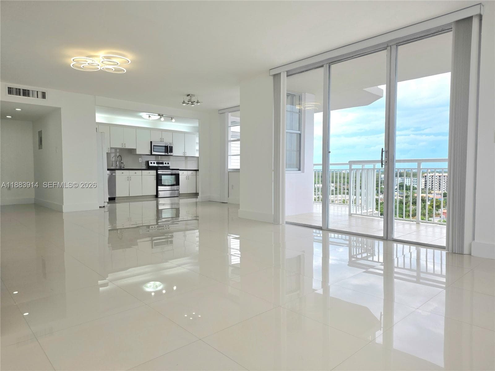 18051 Biscayne Blvd # 1204, Aventura FL 33160 photo 3