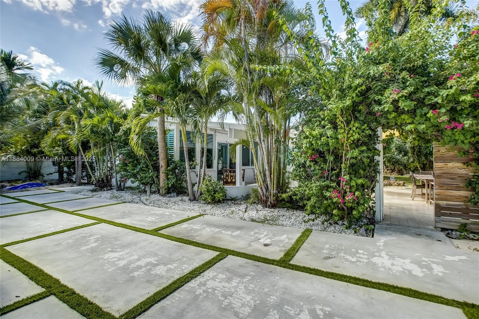 2601 NE 11th Ct, Fort Lauderdale FL 33304 photo 2