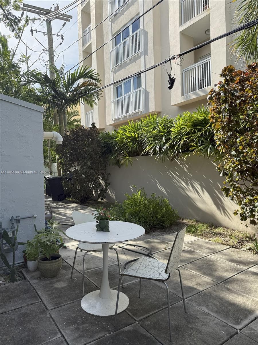 119 Menores Ave # 11, Coral Gables FL 33134 photo 2