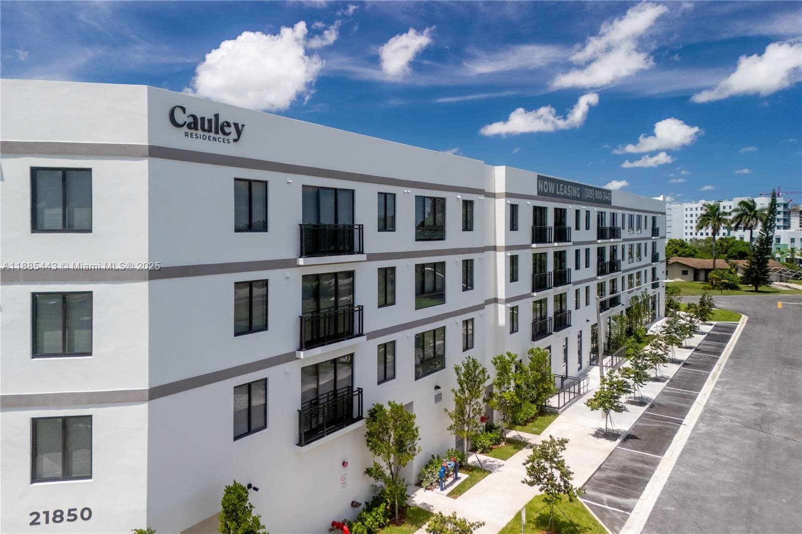 21850 Old Dixie highway # 001, Miami, FL 33170