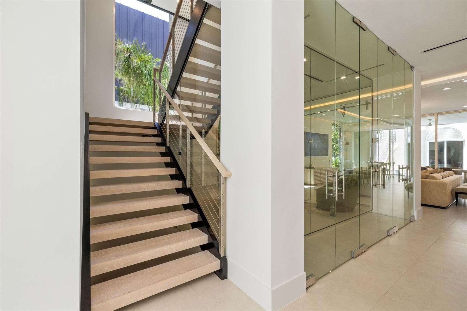812 Palm Trail, Delray Beach FL 33483 photo 3