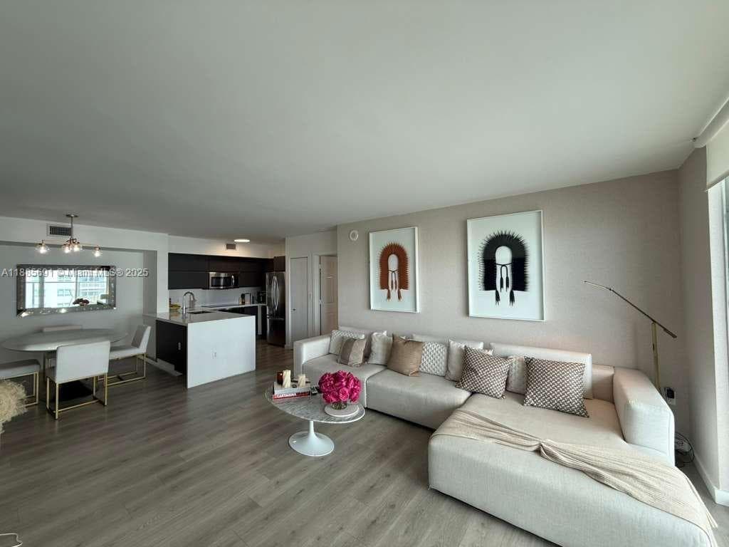 1155 Brickell Bay Dr # 1408, Miami FL 33131