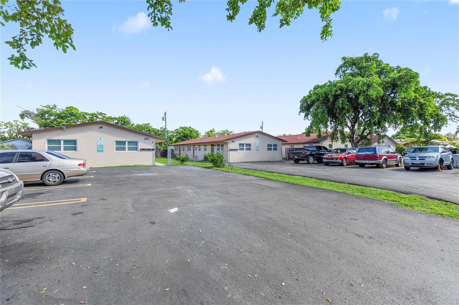 237 NW 12th Court, Pompano Beach FL 33060 photo 2
